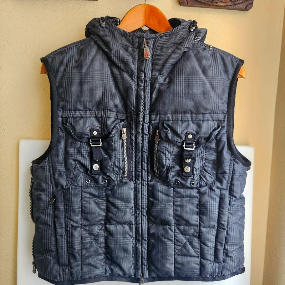 Black down vintage puffer vest